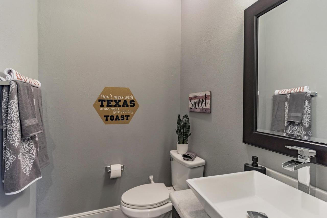 Modern, Houston Inspired House With Best Views Of Downtown! - Less Than 1 Mile To Eado Midtown Bars Home Екстер'єр фото